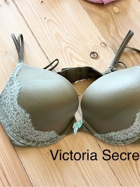 Victoria's Secret Olive Lace-Trim T-Shirt Bra